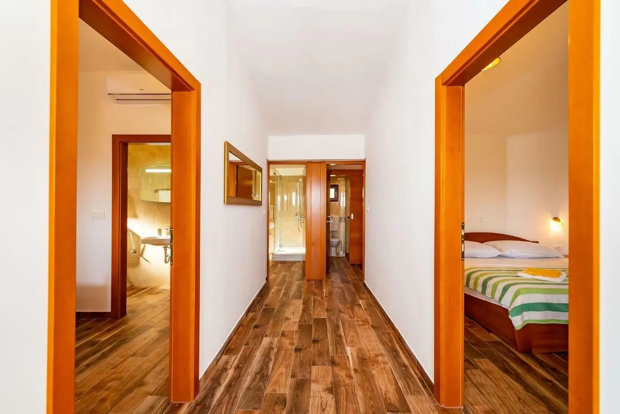 Apartment Adam Starigrad Paklenica