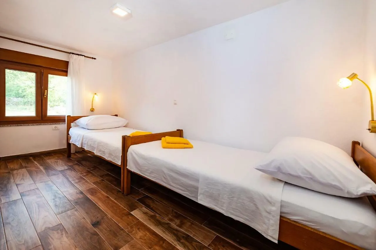 Apartment Adam Starigrad Paklenica