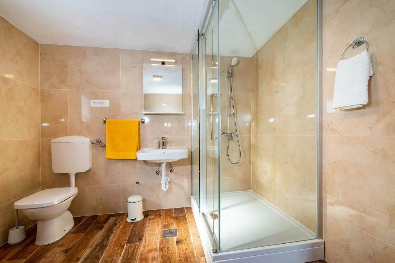 Apartment Adam Starigrad Paklenica