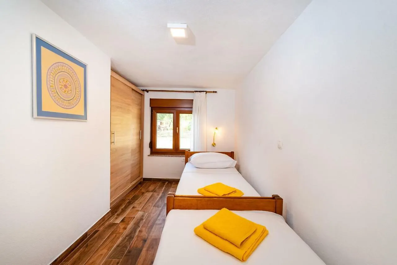 Apartment Adam Starigrad Paklenica 0*,