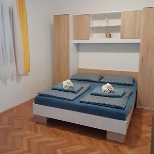  Apartment Larus